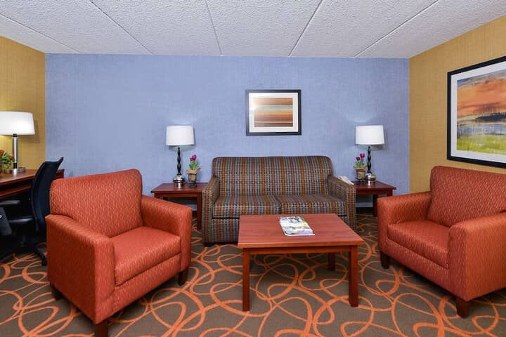 Room 13 of 40