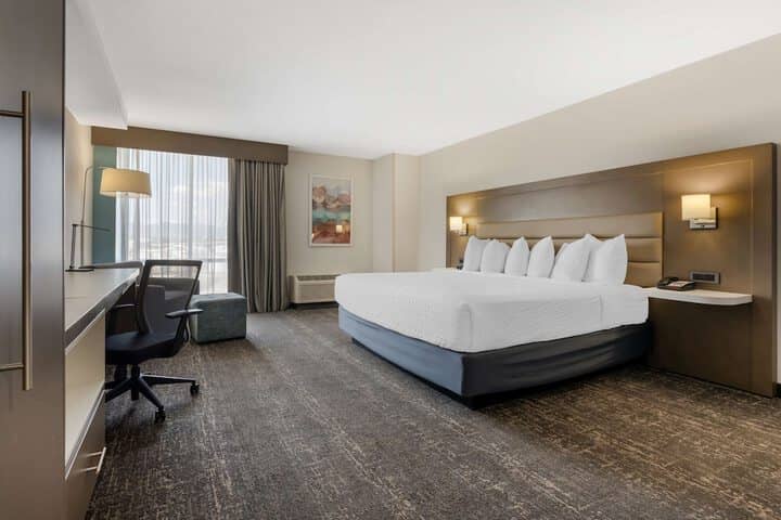 Room 45 of 117