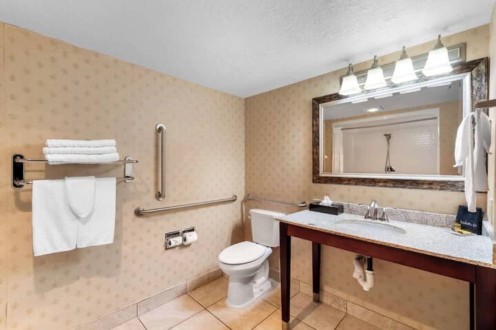 Room 34 of 63