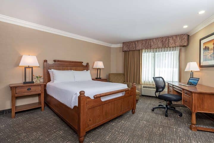 Room 14 of 65