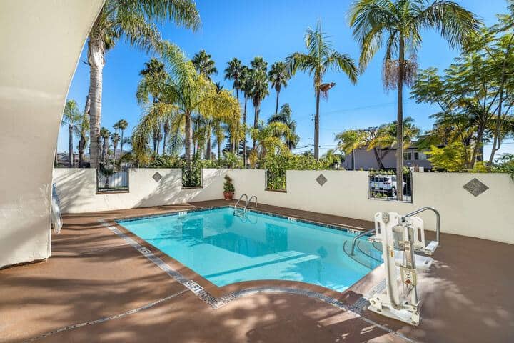 Pool 59 of 76