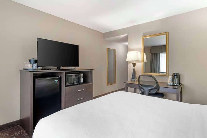 Room 14 of 43