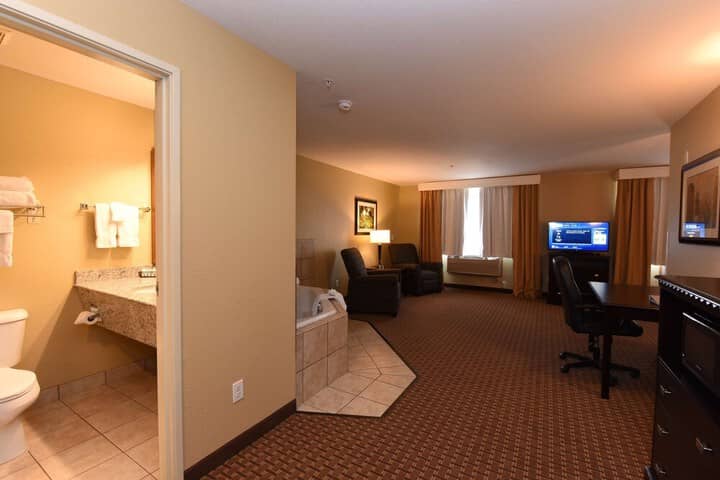 Room 13 of 76