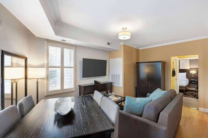 Room 45 of 70