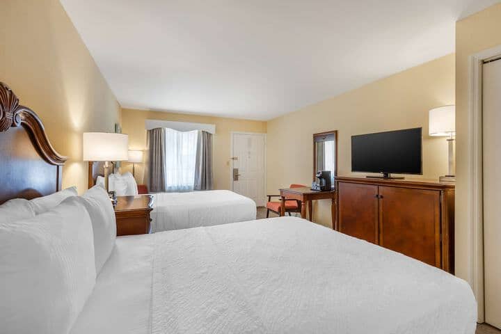 Room 22 of 38