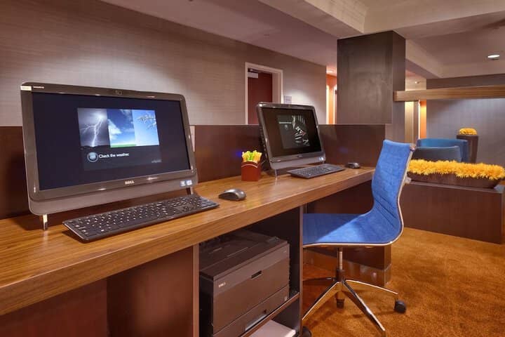 Business Center 40 of 45