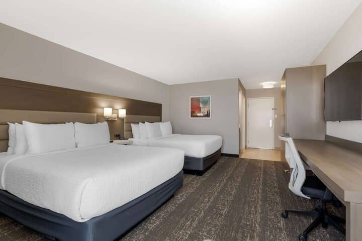 Room 30 of 117