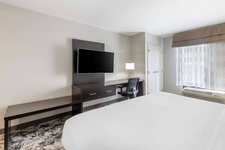 Room 15 of 44