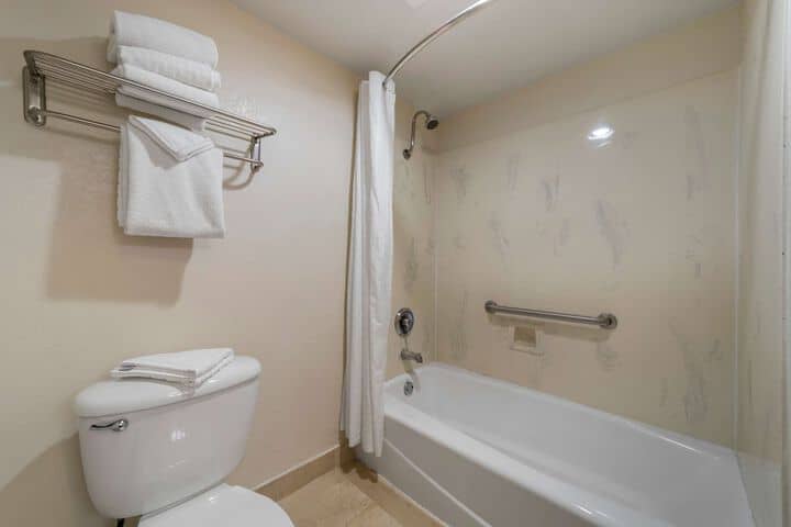 Room 20 of 38