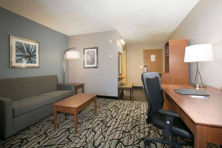 Room 42 of 63