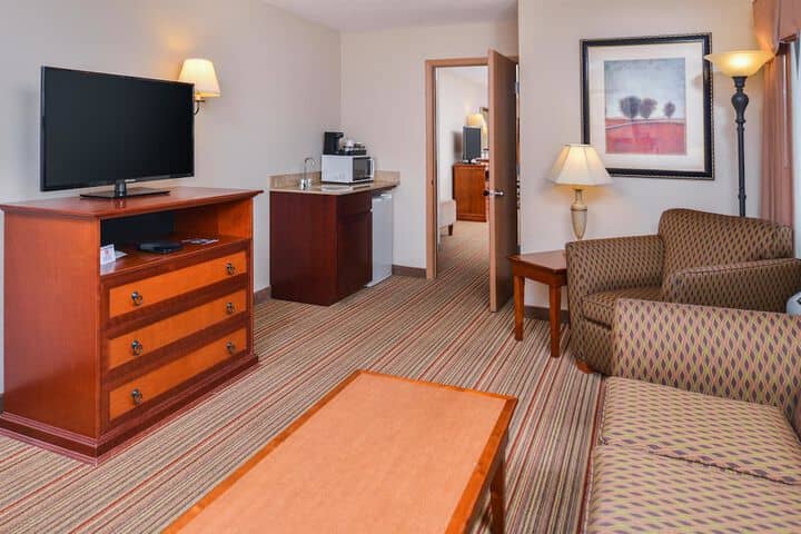 Room 22 of 43