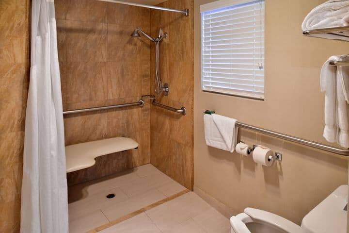 Room 14 of 22