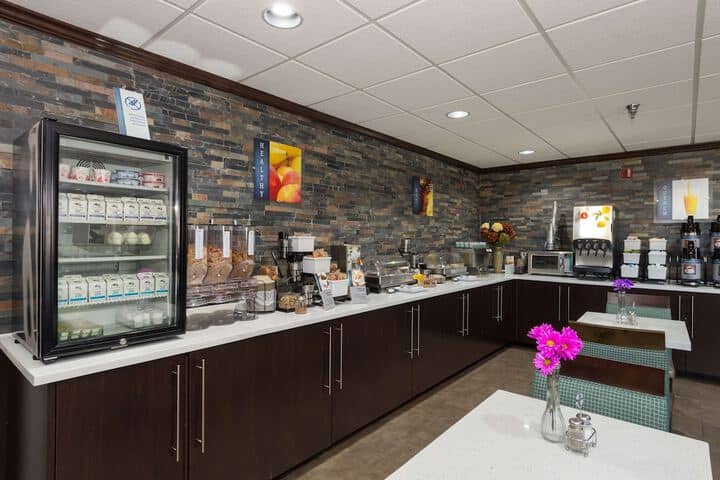Breakfast/Coffee Service 18 of 20