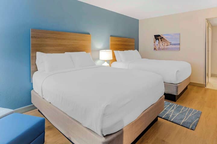 Room 16 of 30