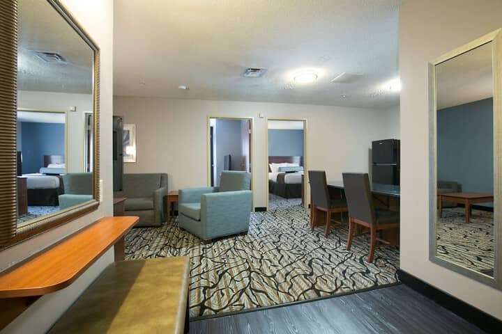 Room 35 of 63