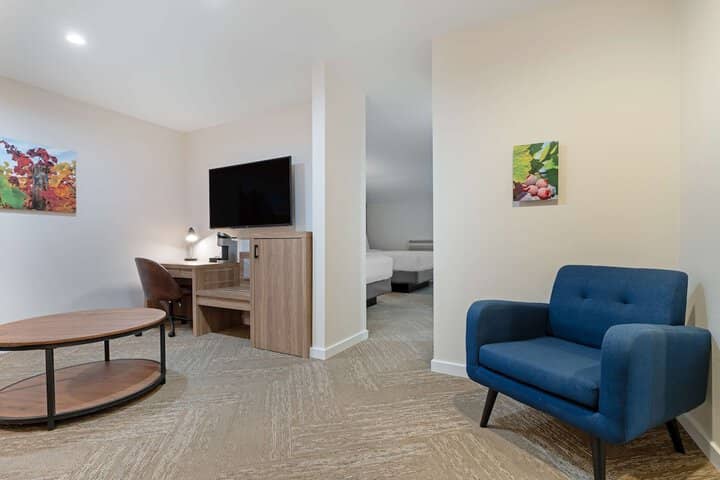 Room 8 of 55