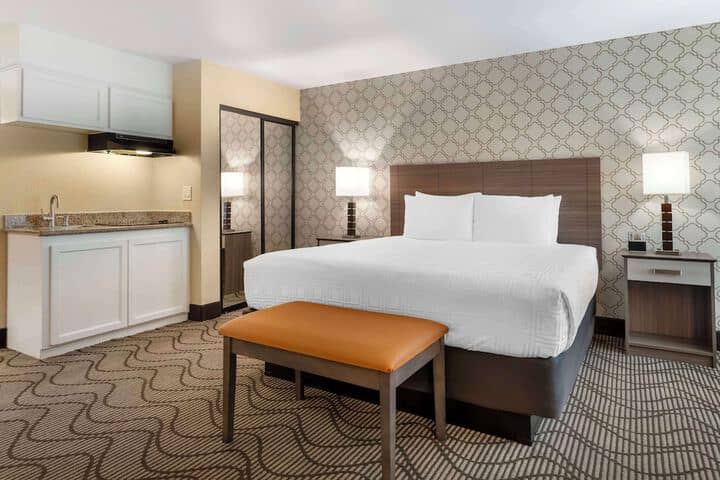 Room 21 of 47