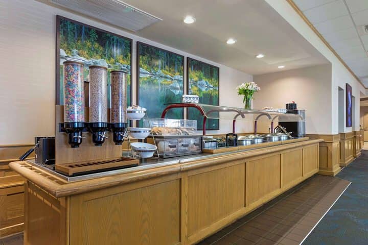 Breakfast/Coffee Service 54 of 60