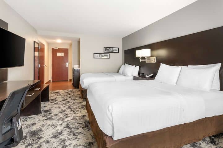 Room 7 of 44