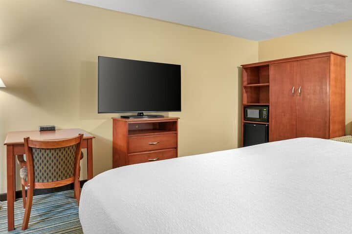 Room 21 of 35