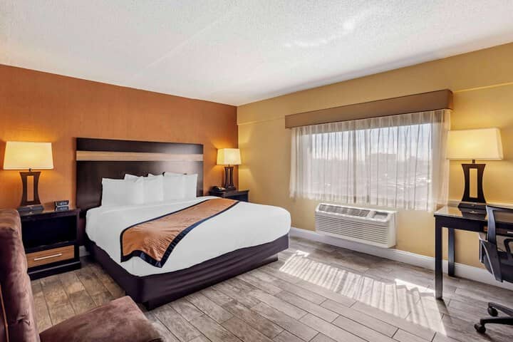 Room 6 of 38
