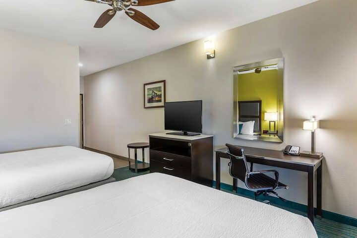 Room 6 of 41