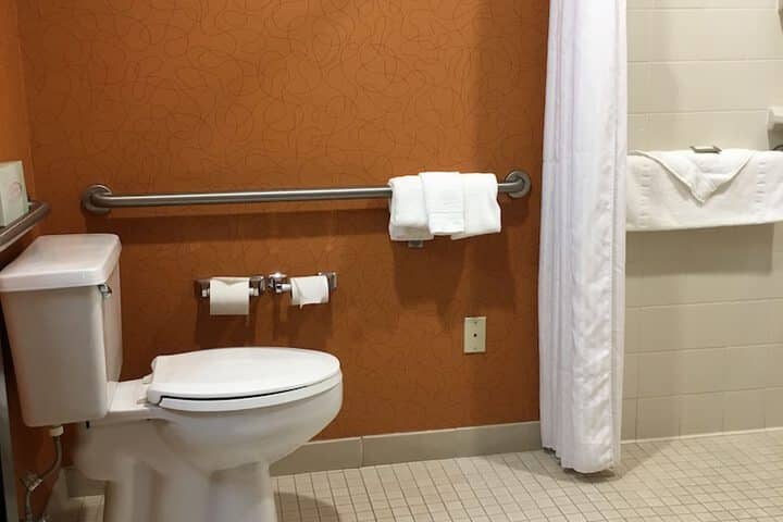 Room 21 of 40