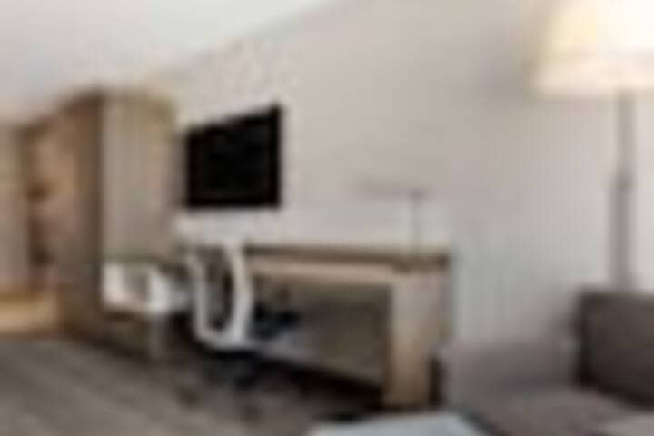 Room 32 of 117