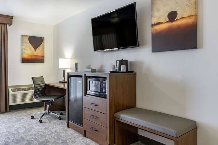 Room 19 of 52