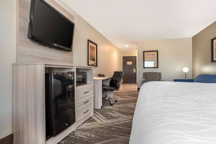 Room 15 of 32