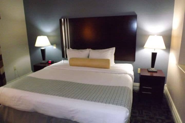 Room 10 of 20