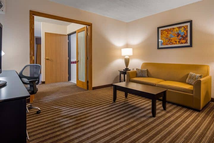 Room 8 of 26