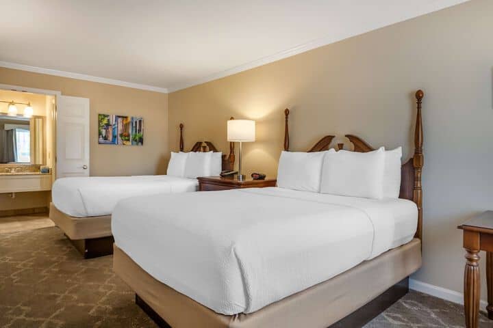 Room 4 of 38