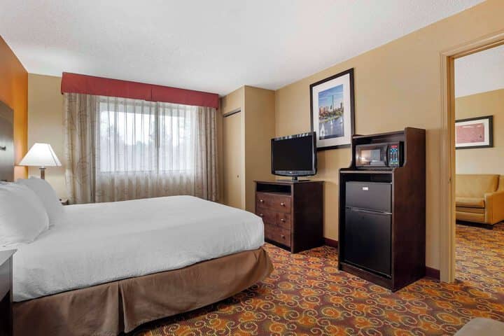 Room 12 of 48