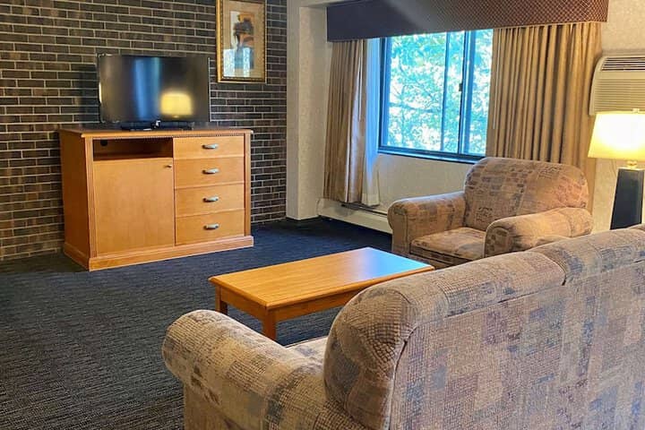 Room 46 of 69