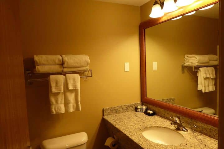 Room 42 of 76