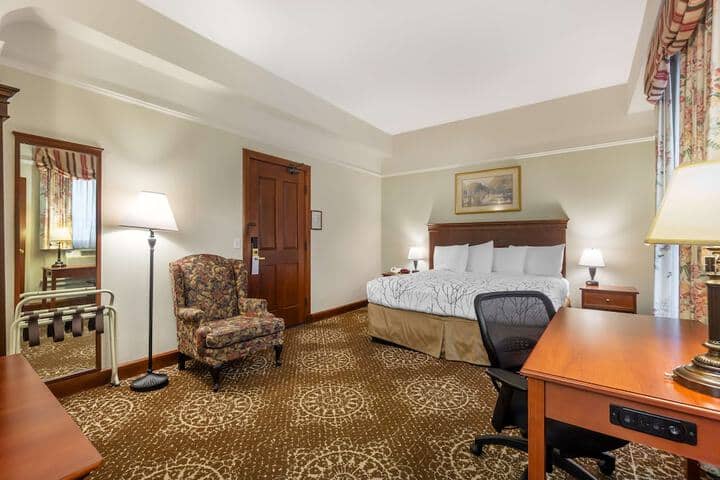 Room 21 of 49