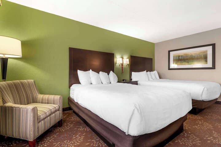 Room 18 of 43
