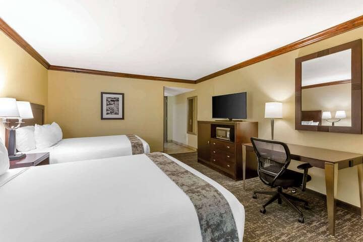 Room 19 of 42