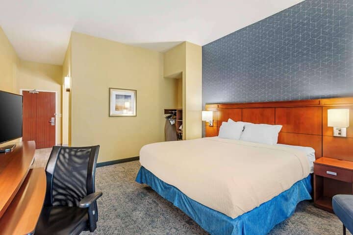 Room 10 of 45