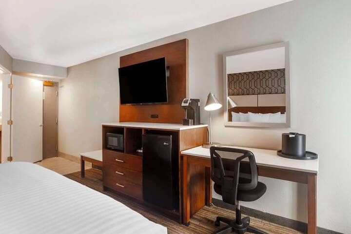 Room 16 of 59