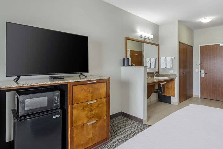 Room 11 of 35