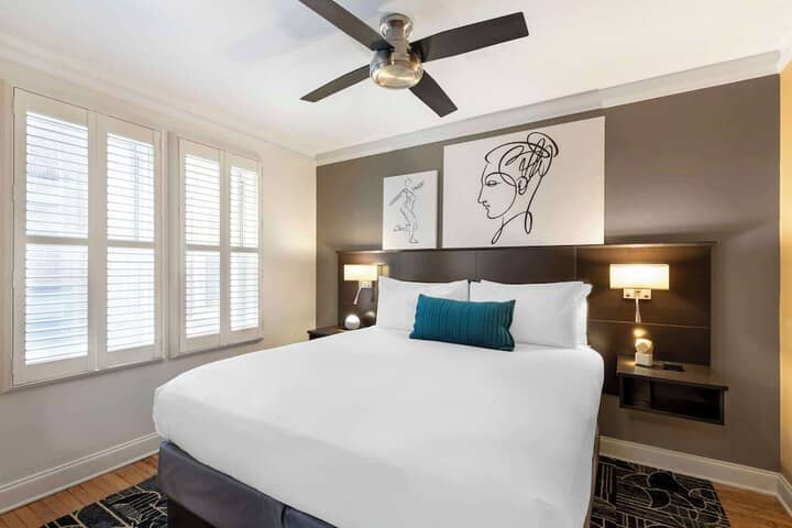 Room 47 of 70