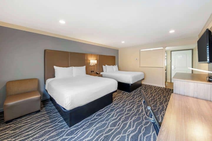 Room 20 of 42