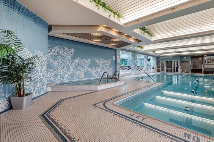 Pool 33 of 48