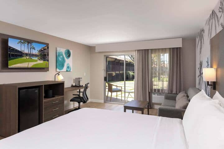 Room 18 of 37