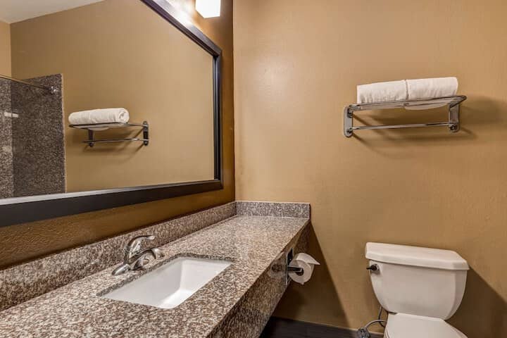 Room 20 of 28