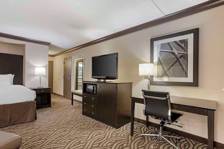 Room 29 of 60