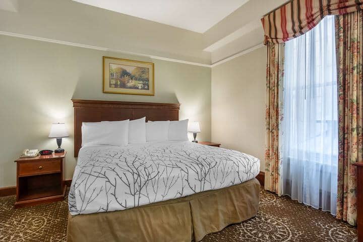 Room 19 of 49
