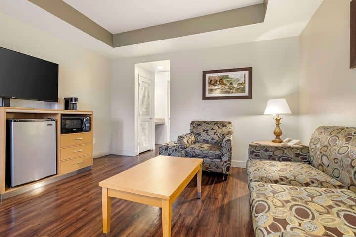 Room 15 of 42